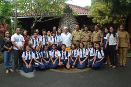 Pemkot Denpasar apresiasi siswa peserta "Thailand Investors Day"