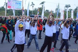Ribuan warga ikuti senam sehat HUT ke-62 Pemprov Kalbar