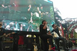 Konser amal Anji - Drive peduli korban bencana Indonesia