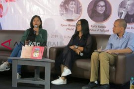 Karya Djenar Maesa Ayu dan Ratih Kumala dipamerkan di London