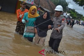 BANJIR DI PASAR LABUAN Page 1 Small