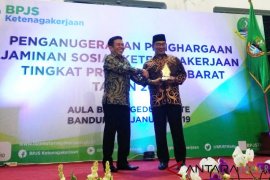 Gubernur Jabar tawarkan solusi kreatif gaet peserta BPJSTK