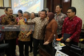 Presiden Joko Widodo melantik 16 duta besar