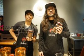 Ridho "Slank" dan Marcello Tahitoe buka bisnis kuliner citarasa Maluku
