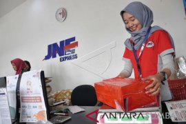 KEBERATAN KENAIKAN TARIF KARGO UDARA Page 1 Small