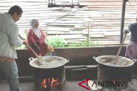 PLUT Kalbar dampingi pengembangan usaha lempok durian