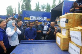 Serahkan Bantuan, NasDem Jatim Doakan Pandeglang Segera Pulih