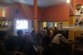 Tingginya Antusiasme Warga Jember Nobar Debat Perdana Capres-Cawapres