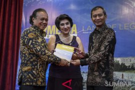 PELUNCURAN BUKU FOTO ARMENIA Page 1 Small