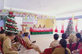 Wabup Sintang ingatkan guru dan ASN