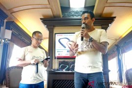 Sharp Indonesia pasarkan perangkat musik "ear free bluetooth" bidik milenial