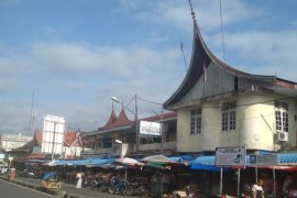Tokoh Pariaman minta pemerintah tinjau ulang pembangunan pasar Pariaman