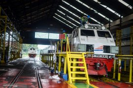 KAI Madiun gratiskan tiket dua kereta lokal sambut HUT Kementerian BUMN