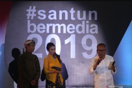 Standar tinggi kinerja pers