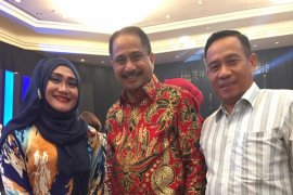 Menpar RI dukung Perang Ketupat dan Mande' Bedel Kerajak di Tayan