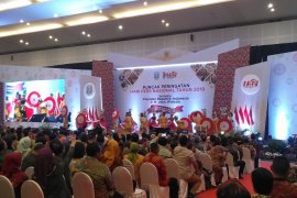 Mendorong peran pers melawan hoax
