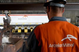 Bursa Spanyol melemah, saham perusahaan baja ArcelorMittal anjlok