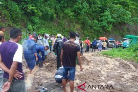Longsor Terjadi di Ruas Trans Sulawesi, Sumalata Timur