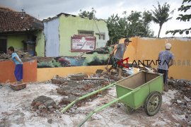 Pembongkaran rumah warga