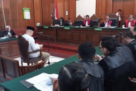 Dhani: Saya Tidak Sedang Menjalani Vonis