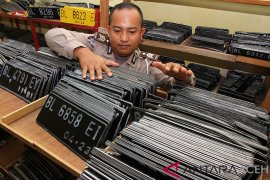 Ribuan plat TNBK belum diambil