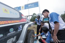 Rombongan Mobil Listrik PLN-ITS Explore tiba di Ketapang