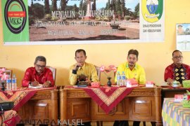 Bupati hadiri rapat kerja MKKS SMP