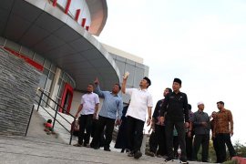 Bupati Aceh Besar tinjau gedung yang akan jadi mal pelayanan publik