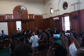 Hakim Tolak Eksepsi Penasihat Hukum Dhani