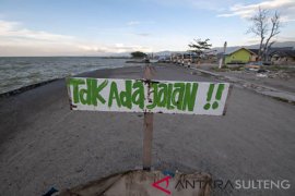 Abrasi pantai Teluk Palu Page 3 Small