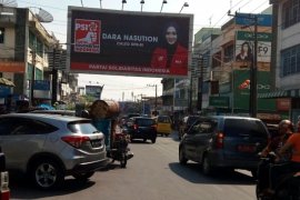 Sejumlah caleg manfaatkan baliho berbayar di Pematangsiantar