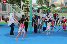 Lampung Elephant Park jadi arena favorit bermain