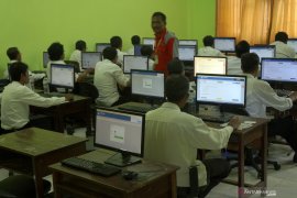 Tenaga honorer guru dan perawat gugat UU ASN ke MK