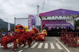 Pertunjukan Barongsai Yonkav 12/BC mampu "hipnotis" pengunjung festival