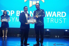 SHARP Indonesia Sabet Empat Kategori Penghargaan Top Brand 2019