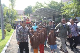 Puncak HPN, Wawali Mojokerto Buka Khitanan Massal dan Donor Darah