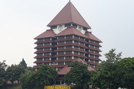Dekan FHUI Melda Kamil meninggal dunia