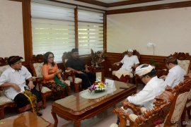 Gubernur Koster janji taati aturan kampanye pemilu