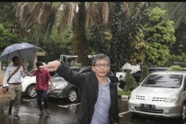 Rocky Gerung terbuka untuk dialog dengan pelapornya dalam "forum akal sehat"