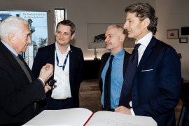 Romano Artioli jajal Chiron saat kunjungi pabrik Bugatti