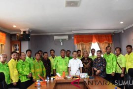 Dinas Pendidikan Sergai studi banding aplikasi Si-BOS di Tapsel