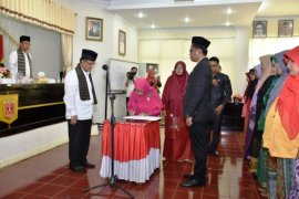 Lantik 35 pejabat fungsional tenaga kesehatan, Indra Catri ingatkan tentang peningkatan kinerja