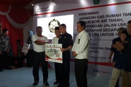 Nelayan Sidoarjo Mendapatkan Konverter Kit Dari Menteri ESDM