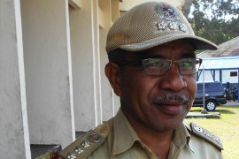 Mahasiswa KKN Uncen bangun sumur bor di Kampung Waroi