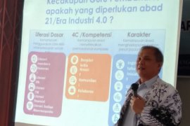 PGRI Sepauk gelar seminar nasional Guru di Era Industri 4.0