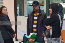 Anak penderita "distorfi otot" dirujuk ke rumah sakit