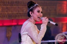 Ayu Ting Ting meriahkan "Panggung Terapung" di Ancol