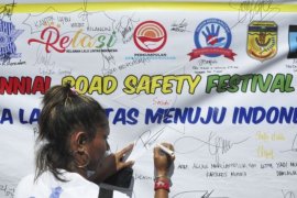 Mileneal Road Safety Festival Timika Page 1 Small