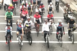 50 Pesepeda Jelajahi Trans Jawa dari Surabaya ke Jakarta