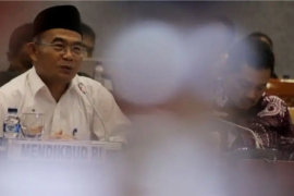 Janji Mendikbud Akan Mengangkat Guru Honorer Secara Bertahap